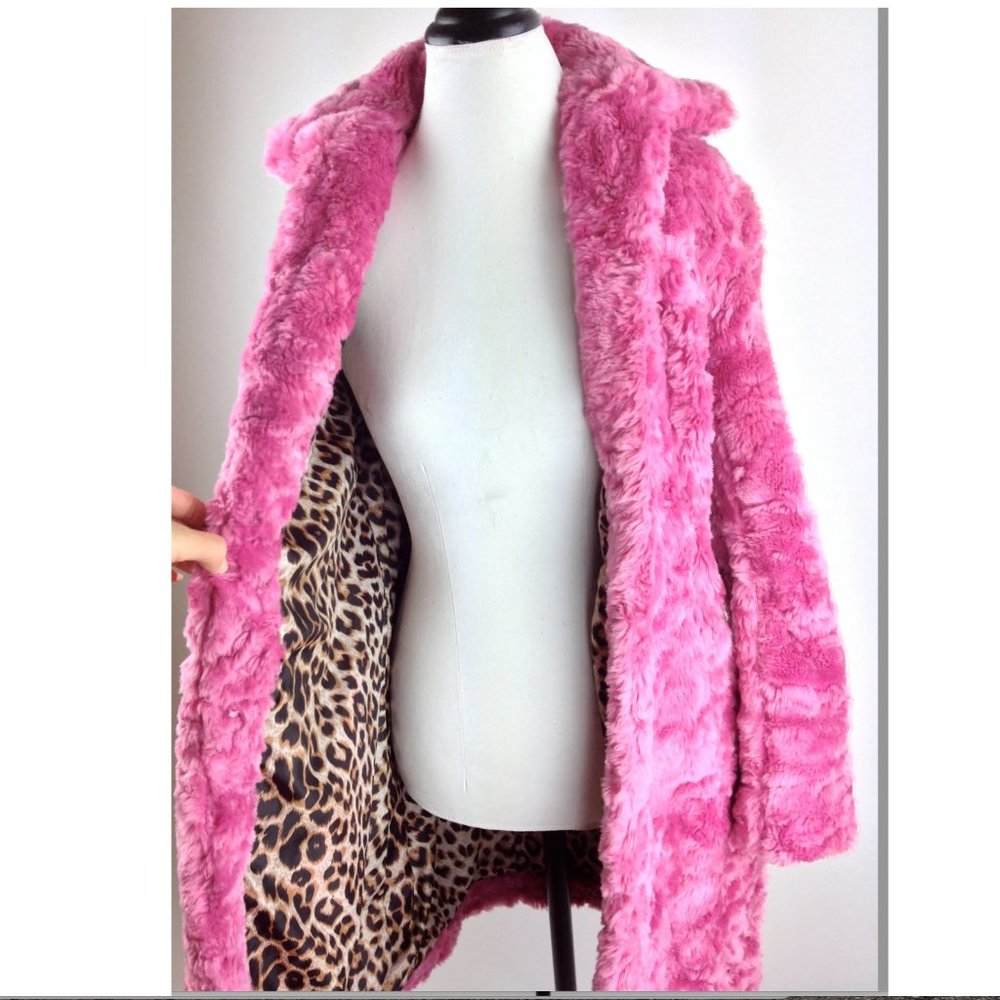 Vintage 90s Bubblegum Pink Faux Fur Coat, Cheetah Leopard Lining S / M